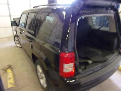 Tanque de combustible usado se adapta a: Jeep Patriot 2016 tracción delantera grado A Foto 1 de 4