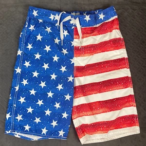 Old Navy Swim Trunks Board Shorts USA Flag Boys Youth XL 14-16 - Picture 1 of 9