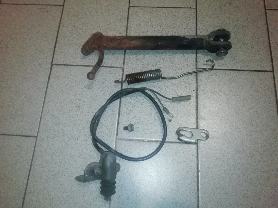 1991 Yamaha XV 250 Virago 3LS Complete Stand - Image 1 of 1