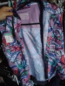 Petite Medium Realtree Weste Damen neu mit Etikett lila Blumenmuster Basic Oberbekleidung - Bild 1 von 1