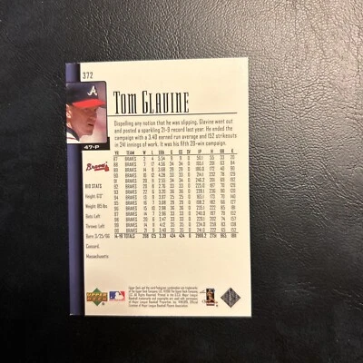 B98a Tom Glavine #372 Atlanta Braves 2001 Upper Deck - Image 1 of 2