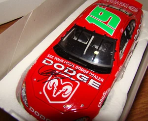 Nascar #19 JERMEY MAYFIELD 2002 Dodge Intrepid R/T, Lionel/Action 1:24 Signed - Picture 1 of 17