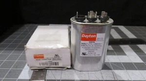 Condensador de funcionamiento del motor Dayton 2GE96 370Vac 30/5uf - Imagen 1 de 4