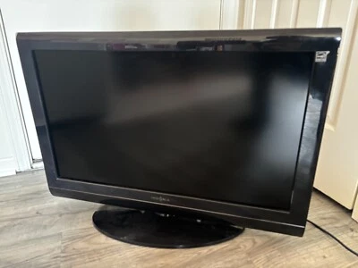 Televisión LCD Insignia NS-L32Q-10A 32" 720p HD Foto 1 de 3