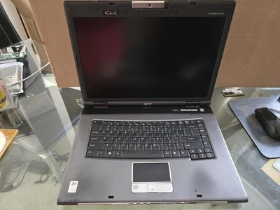Portátil Acer Travelmate 8204WLMi para piezas no funciona Foto 1 de 4