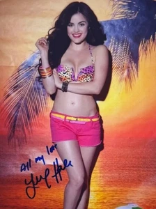 Lucy Hale•Pretty Little Liars 8.5x11 signed Photo Reprint. - Picture 1 of 5