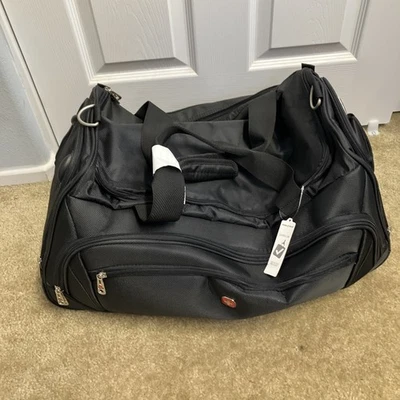 SWISSGEAR Large Lightweight Rolling Duffel  Wheeled Soft-Shell Luggage Unisex - Image 1 of 4