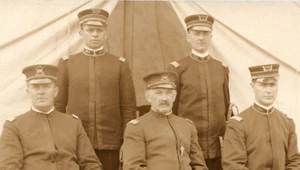 Foto postal real de soldados del ejército de Virginia Occidental RPPC WV Clarksburg - Imagen 1 de 6