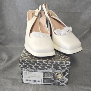 Ann Creek Wome'sn Platform Slingback Closed Square Toe Pumps, White, Size 8.5M - Picture 1 of 11