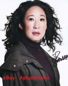 SANDRA OH... Killing Eve Charmer - SIGNED - Picture 1 of 1