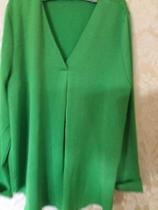 Primark Long Sleeved V Neck Top Apple Green S - Picture 1 of 6