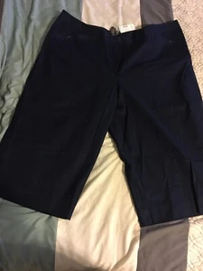 NWT’s Lane Bryant Women’s Capris size 26 - Picture 1 of 2