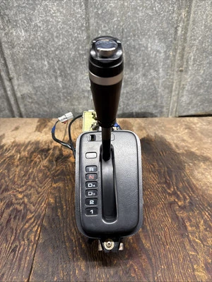 94 95 96 97 98 99 00 01 ACURA INTEGRA AUTOMATIC GEAR SHIFTER SELECTOR ASSEMBLY - Image 1 of 4