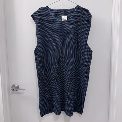 Camisa sem mangas Homme Plissé Issey Miyake minimalismo nova com etiquetas | Tamanho 3 = G - Imagem 1 de 4