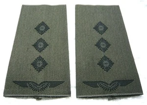 Rangabzeichen Luftwaffe Hauptmann schwarz/oliv Schulter Klappen Schlaufen Stücke - Bild 1 von 1