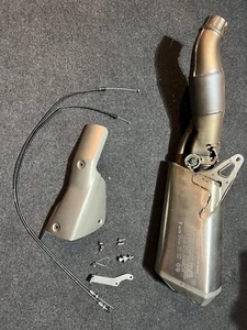 Aprilia RSV4 1000 RR/RF 2017-20, Tuono V4 1100 2017-20 Stock Exhaust Muffler - Picture 1 of 3