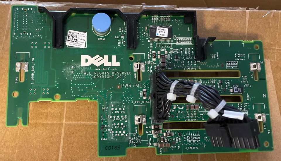 Dell PowerEdge r910 Backplane 4x 2.5” Drives W/ Cables OT466H - Image 1 of 4