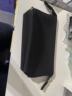 Bolso de tela cosmética de maquillaje tarte Simply Chic negro dorado Foto 1 de 4