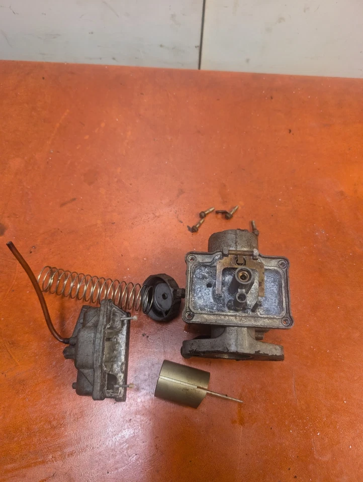 1970 YAMAHA DT1 Carburetor 214 E4 - Image 1 of 4