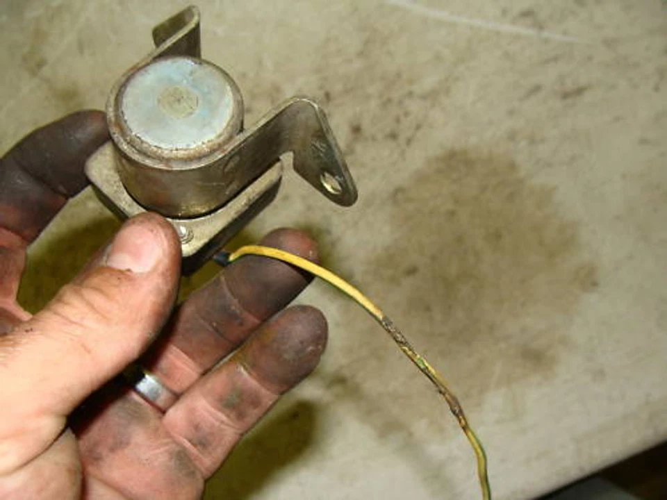 1982 Suzuki g GS gk 1100 GS1100GK  s52 starter solenoid - Image 1 of 1