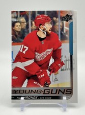 Filip Hronek Young Guns - 2018-19 Upper Deck Series 1 Hockey Young Guns 214 RC