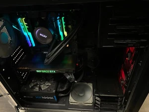 Gaming PC with AMD Ryzen Threadripper 1950X & NVIDIA Titan Xp and 32 GB RGB RAM - Picture 1 of 3