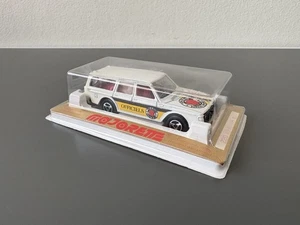 Majorette France 80’s . Volvo 245D , Tour de France Cyclisme . Neuve Showbox Or - Imagen 1 de 17