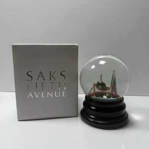 Vintage Saks Fifth Avenue San Francisco California Musical Snow Globe RETIRED - Picture 1 of 18