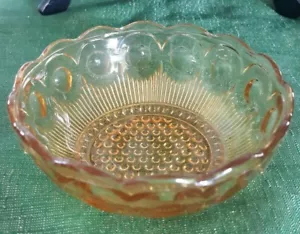 Small Vintage Amber pressed Glass Serving Bowl Manhattan 1930's - Picture 1 of 5