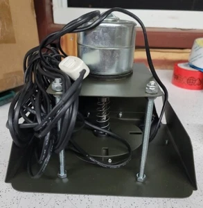 Gruppo motore ricambio alimentatore albero 1/4" motore 12 volt universale Wildlife  - Foto 1 di 6