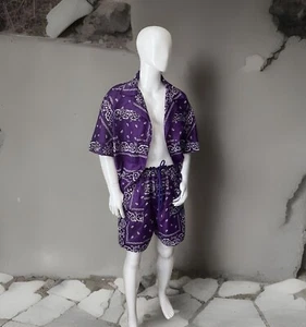 JD Fashion Herren maßgeschneidert lila quadratisches Bandana Kurzarm Hemd & Short Set - Bild 1 von 2