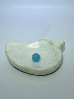 Blaue Calcit Schale Bowl massiv 150x90mm Freie Form Edelstein Heilstein Chakra - Bild 1 von 4