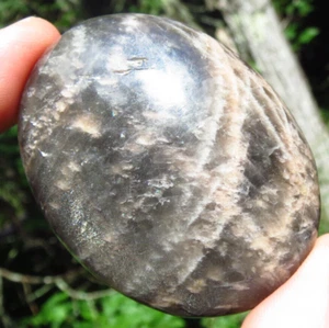BLACK MOONSTONE SHIMMERING BEAUTIFUL POLISHED CRYSTAL PALMSTONE MADAGASCAR *4 - Picture 1 of 9