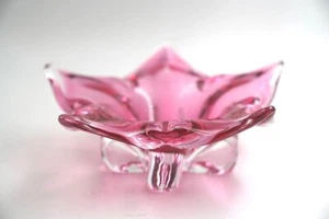 Elegant Vintage Murano Art Glass Cranberry Bowl 9.5" Wide Cased In Crystal - Picture 1 of 3
