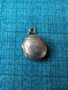 925 Sterling Silver Vintage Etched Sun Oval Locket Charm Pendant - Picture 1 of 5