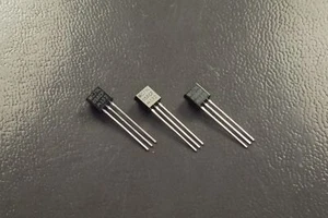 Lot of 3 MC79L05ACP Motorola -5V 100mA Negative LDO Voltage Regulator TO-92 NOS - Picture 1 of 2