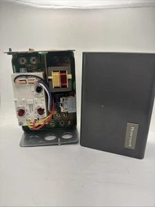 HONEYWELL L8124C 1002 AQUASTAT - high Low limit relay boiler control - Picture 1 of 14