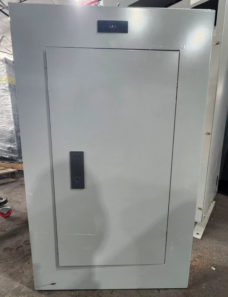 🤠 SIEMENS 50 AMP MAIN BREAKER PANELBOARD 208Y/120V 3Ø 4W 18 CIRCUIT - Image 1 of 4