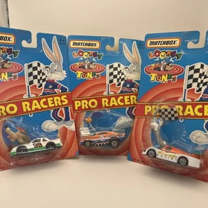 1:64 MATCHBOX 1993 LOONEY TUNES PRO RACERS #2 ROAD RUNNER COSMIC BLUES DODGE Lot - Picture 1 of 10