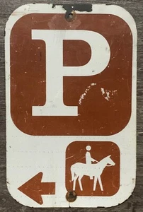 Letrero de estacionamiento vintage de plástico pintado esmaltado para caballos - Imagen 1 de 10