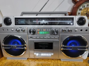 Flea-Market Large Retro Boombox CD Tape Aux Bluetooth Radio USB Boxed! - Picture 1 of 14