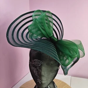 green large fascinator millinery burlesque headband wedding hat ascot - Picture 1 of 3