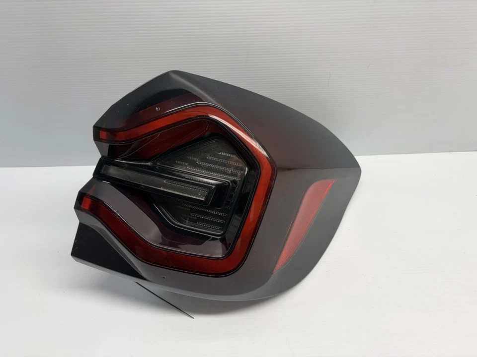 Luz trasera derecha lado pasajero bmw x3 g01 2022 2023 OEM 63239463050 Foto 1 de 4