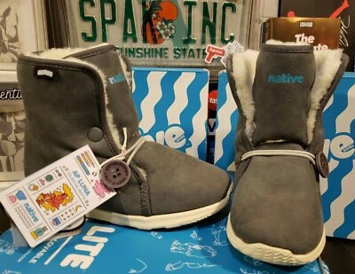 Nuevo Zapato NATIVO AP Luna Gris Niño Pequeño Niños Cálido Invierno Botas para Nieve 13T EE. UU. / 31 EUR Foto 1 de 4