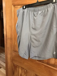 Nuevos Pantalones Cortos Izod Para Hombre Cool FX Grandes Calce Regular Rendimiento UPF 15 $60.00 - Imagen 1 de 3