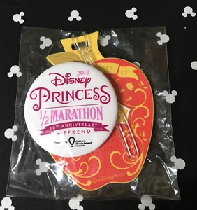 Etiqueta y botón de equipaje de media maratón princesa Disney 2018 nuevo - Imagen 1 de 1