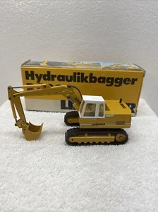 Liebherr R922 track excavator diecast 1:50 - Picture 1 of 9