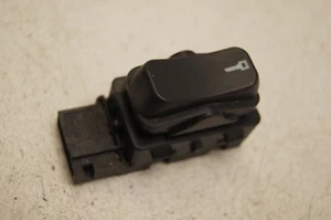 2001 SAAB 9-5 Central DASH DOOR Locking Switch 4617593 - Picture 1 of 4