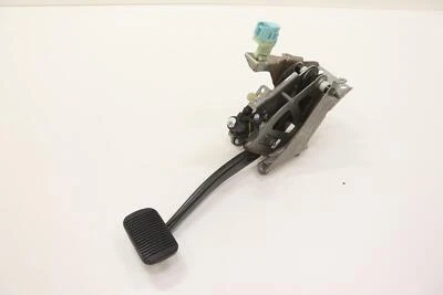 Pedal de parada de freno de pie Lincoln Navigator 2018-2021 con soporte OEM JL142D264BF Foto 1 de 4