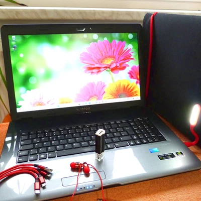 Medion P7624 17 Zoll DOLBY Sound l 1TB SSD Windows 11 l i7 GeForce 16GB RAM NEU - Bild 1 von 4